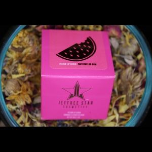 Jeffrey Star Velour Lip Scrub Watermelon Gum